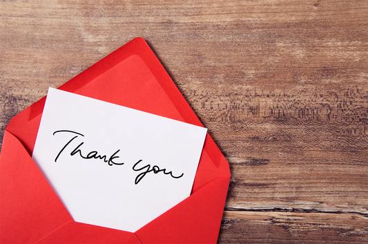 【結婚式の受付】を頼んだ人へのお礼の方法。現金？それともプレゼント？詳しく解説！