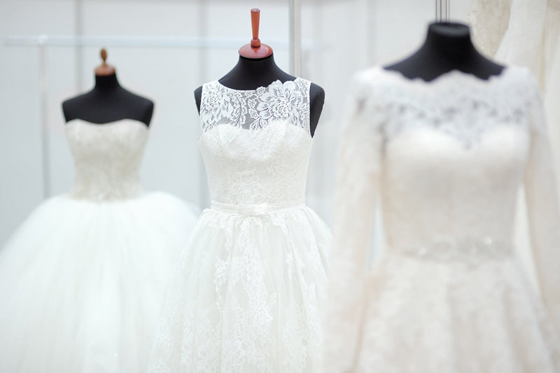 失敗しない！ウェディングドレスの選び方まとめ｜骨格診断＆体型カバーで運命の一着が決まる