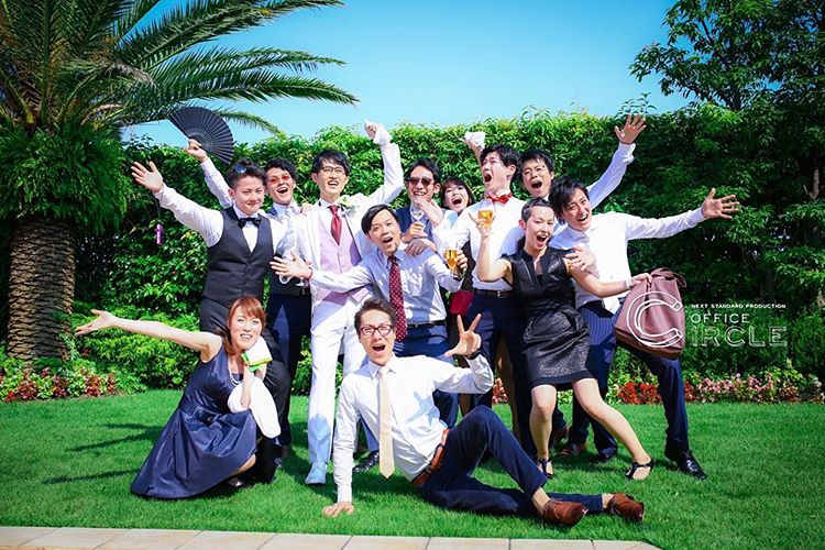 結婚式における 面白い 楽しい 演出とは プロフィールムービーで結婚式を演出ならシネマチック